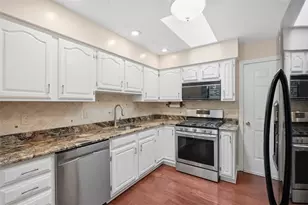 10097 Mansion Dr, Pittsburgh, PA 15044 - Photo 14