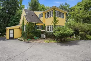 16 W Clen Moore Blvd, Neshannock Township, PA 16105 - Photo 2