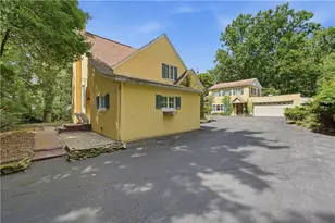 16 W Clen Moore Blvd, Neshannock Township, PA 16105 - Photo 1