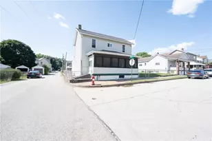 320 Loyalhanna Ave, Latrobe, PA 15650 - Photo 2