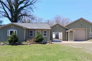 3331 Evergreen Rd, Pulaski Township, PA 16143 - Photo 1