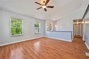 671 Peregrine Dr, North Huntingdon, PA 15642 - Photo 4