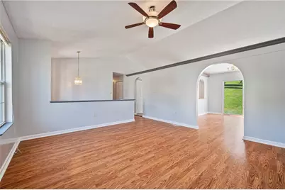 671 Peregrine Dr, North Huntingdon, PA 15642 - Photo 6