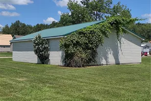 1104 Manor Ave, Unity Township, PA 15650 - Photo 4