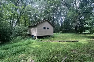983 Lakewood Neshannock Falls Rd, Hickory Township, PA 16105 - Photo 2