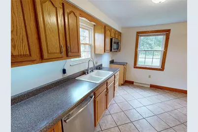 123 Hampton Ct, Twp of But SW, PA 16002 - Photo 6