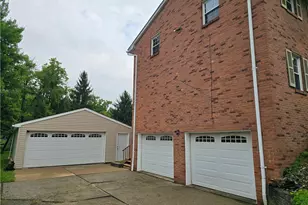 123 Hampton Ct, Twp of But SW, PA 16002 - Photo 24