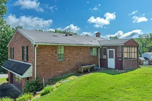 138 Terrace Ct, Level Green, PA 15085 - Photo 4
