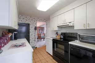 1422 Simona Dr, Pittsburgh, PA 15201 - Photo 6