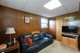 1422 Simona Dr, Pittsburgh, PA 15201 - Photo 4