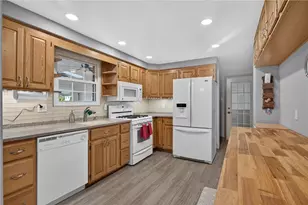 104 Glenora Dr, Robinson Twp, PA 15108 - Photo 4