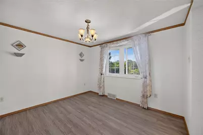 104 Glenora Dr., Robinson Twp, PA 15108 - Photo 10