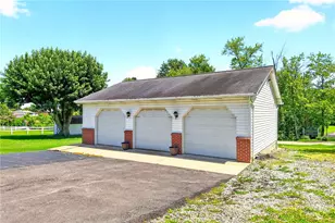 166 Braddock Rd Ave, Mt Pleasant Boro, PA 15666 - Photo 8