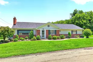 166 Braddock Rd Ave, Mt Pleasant Boro, PA 15666 - Photo 2
