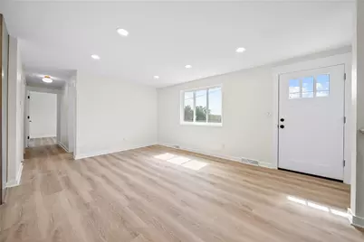 335 Eighmy Rd, Pittsburgh, PA 15239 - Photo 8
