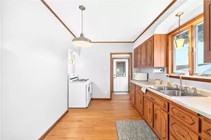 338 E Crawford Ave, Connellsville, PA 15425 - Photo 30