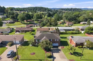 380 Helen Ave, Monessen, PA 15062 - Photo 18