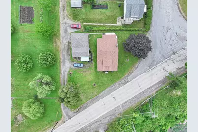 412 Old Zelienople Rd, Ellwood City, PA 16117 - Photo 24