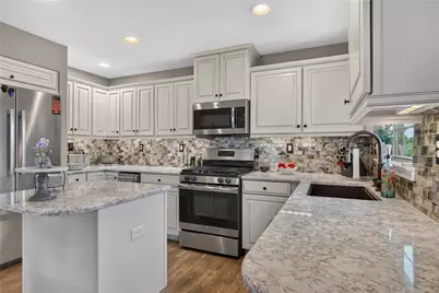 115 Marias Way, South Park, PA 15129 - Photo 8
