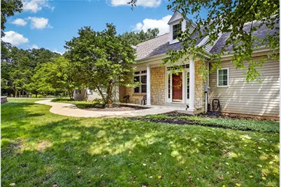 445 Dorseyville Rd, Pittsburgh, PA 15215 - Photo 2