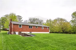 2412 Cathedral Dr, Monroeville, PA 15146 - Photo 4