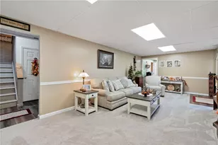 16 S Cowan Rd, Collier Township, PA 15106 - Photo 24
