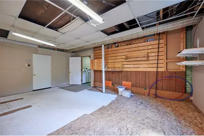 632 Wampum Ave, Ellwood City, PA 16117 - Photo 28