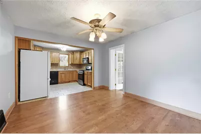 632 Wampum Ave, Ellwood City, PA 16117 - Photo 12
