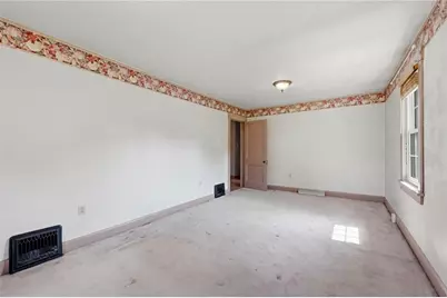 632 Wampum Ave, Ellwood City, PA 16117 - Photo 16