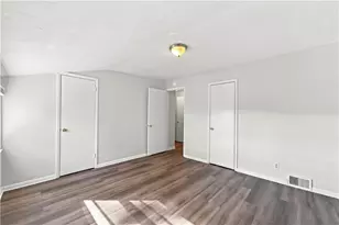 9218 Florida Ave, Pittsburgh, PA 15235 - Photo 14