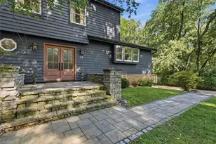 32 Flagstaff Dr, Pittsburgh, PA 15237 - Photo 2