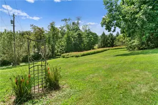 275 Wolfe Ln, Sewickley Township, PA 15642 - Photo 24