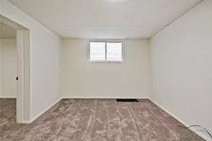 641 Sixth St, Pitcairn, PA 15140 - Photo 22