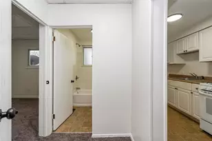 641 Sixth St, Pitcairn, PA 15140 - Photo 12