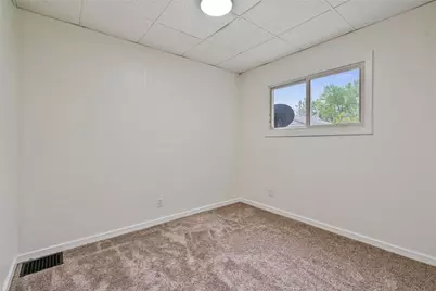 641 6th St, Pitcairn, PA 15140 - Photo 18