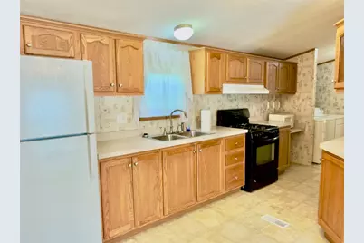 200 Petrolia Rd, Fairview Township, PA 16050 - Photo 28