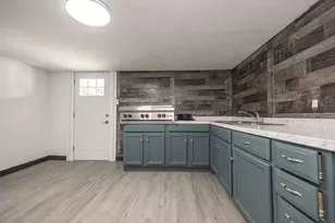 735 1/2 7th Ave, Coraopolis, PA 15108 - Photo 2