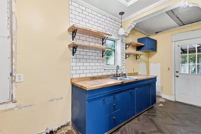 115 E Woodford Avenue, Pittsburgh, PA 15210 - Photo 10