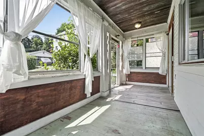 115 E Woodford Avenue, Pittsburgh, PA 15210 - Photo 16
