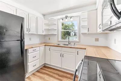 134 Main St, Markleysburg, PA 15459 - Photo 12