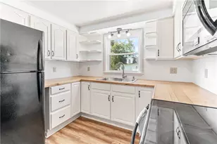 134 Main St, Markleysburg, PA 15459 - Photo 12