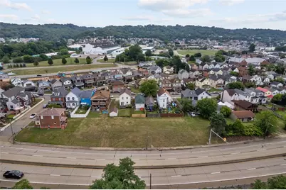 1652 Ohio River Blvd, Ambridge, PA 15003 - Photo 2