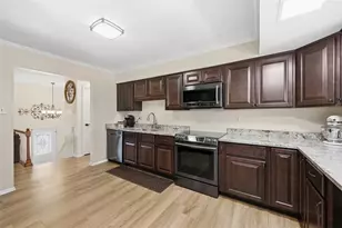1212 Royal Dr, Hopewell Township, PA 15001 - Photo 10