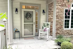 264 Stonegate Blvd, Hermitage, PA 16148 - Photo 4