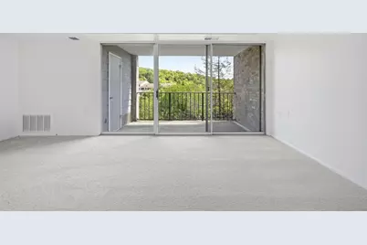 2160 Greentree Road #105W, Scott Township, PA 15220 - Photo 6