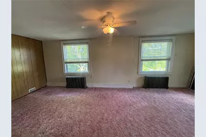 210 Washington Ave, Vandergrift, PA 15690 - Photo 16