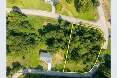 117 Altermoor Dr, Harrison Township, PA 15065 - Photo 2