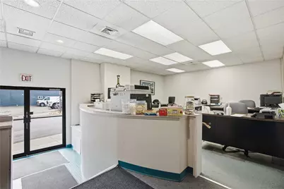 1700 Forbes Ave, Pittsburgh, PA 15219 - Photo 8