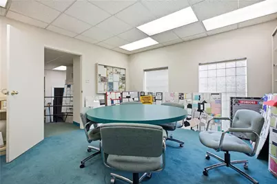 1700 Forbes Ave, Pittsburgh, PA 15219 - Photo 10