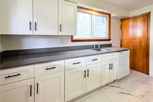 1011 Vermont Ave, Glassport, PA 15045 - Photo 14